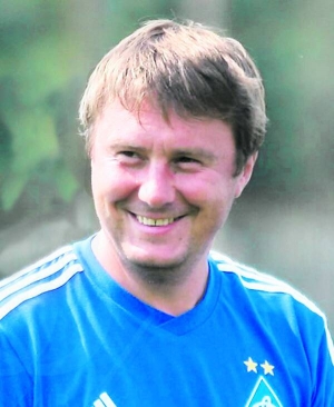 Олександр Хацкевич народився 
у Мінську. Грав за ”Динамо” сім років, з 1996-го по 2003-й