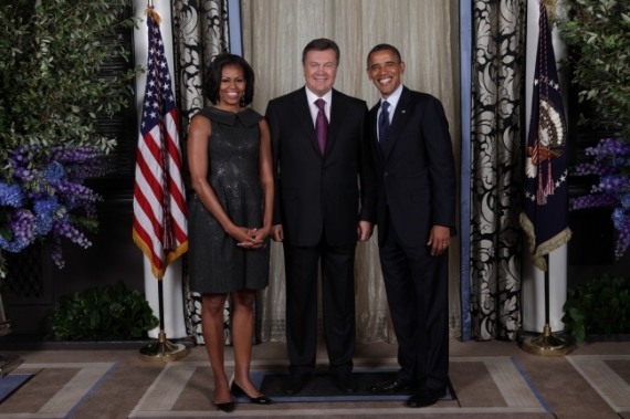 Янукович з Мішель та Бараком Обамою