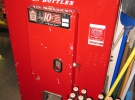 Старый автомат с традиционным американским напитком