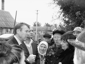 Народний депутат Сергій Соболєв зустрічається з мешканцями селища Цибулів Монастирищенського району 
