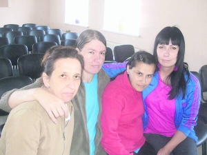 Зараз у реабілітаційному центрі церкви ”Божий мир” перебуває четверо жінок