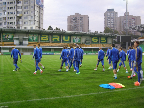 Сборная Украины провела тренировку на поле стадиона &quot;Зимбру&quot;