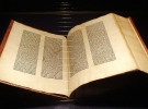 Библия Гутенберга. Экземпляр из музея в Майнце