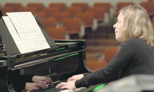 Піаністка Альона Черні щомісяця грає по п’ять концертів у Європі та Азії