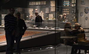 Раніше шедеври майстрів з мусульманських країн, що знаходяться в колекції Лувра, більшу частину часу залишалися в запасниках
