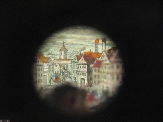 Відвідувачі можуть побачити перші спроби створити об'ємне зображення за допомогою оптики - німці їх жартома називають &quot;першими 3Д мультиками&quot;