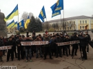 Митингующие не верят депутатам