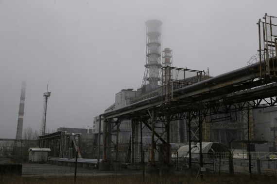 В'їзд до ушкодженого реактору Чорнобильської АЕС, Чорнобиль, Київська область, Україна.