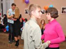 Во львовской школе №100 для незрячих детей состоялся танцевальный вечер "Потанцуй вслепую"