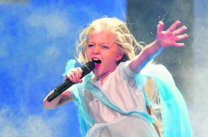 Українська учасниця, переможниця дитячого Євробачення Анастасія Петрик у джазовій манері виконувала пісню ”Небо”