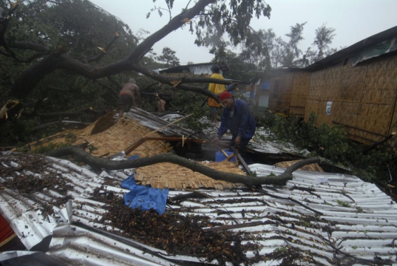 Тайфун &quot;Пабло&quot; стал сильнейшим на юге Филиппин за последние 20 лет