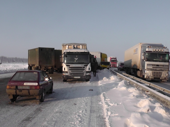 На трассе Одесса-Киев произошло более 20 ДТП