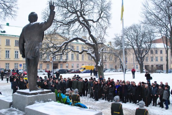 Сегодня лидеру Народного руха Украины Вячеславу Чорновилу исполнилось бы 75 лет