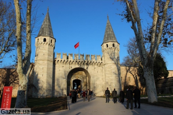 Палац Топкапи - Середні ворота