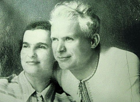 Олександр Довженко з дружиною Юлією Солнцевою
