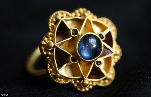 Уникальное кольцо с сапфиром принадлежало королям 5 в. н. э.