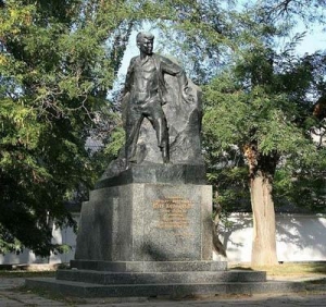 Пам'ятник Герою Радянського Союзу Віктору Коробкову в Феодосії