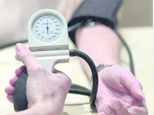 Тиск міряють зранку. Це варто робити тричі, тоді вираховувати середній показник