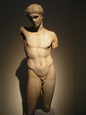 Давньогрецька скульптура, що зображає атлета з Елевсіна