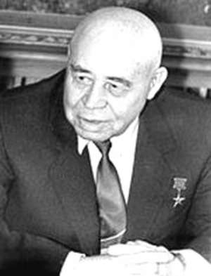 Петро Шелест нагороджений трьома орденами Леніна, орденом Вітчизняної війни 1-го ступеня, орденом Червоної Зірки