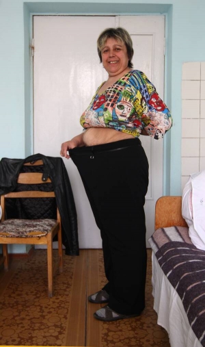 Наталія Оклія з Івано-Франківщини каже, що перешиває штани двічі на місяць. Хоче скинути ще 20 кілограмів і зробити пластичну операцію
