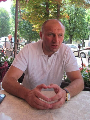 Анатолій Бондаренко: ”При Одаричі приватизували асфальтний завод, готель ”Черкаси” продали. Взяли майже 300 мільйонів гривень кредиту”