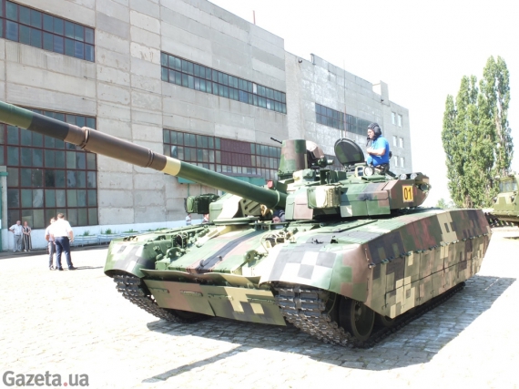 Первый серийный танк «Оплот» производства завода им. Малышева