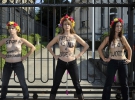 FEMENки устроили очередную акцию под посольством Туниса в Брюсселе в защиту заключенной активистки Амины