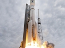 NASA вывела на орбиту два спутника для американских военных