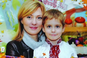 Зоя Малигіна із Хмельницького з сином Михайлом. Позаторік розлучилася з чоловіком, жила з матір’ю і дитиною 