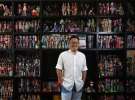 33-летний Ян Цзянь, житель Сингапура, собрал у себя дома коллекцию из более 6 тысяч кукол Барби