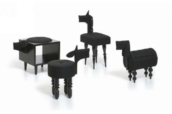 Animal Chair II-Shadow - добра колекція кумедній меблів у вигляді тварин. Креативщики з Biaugust Design зобразили мультяшних баранчиків, коней, свиней і собак, обмежуючись деревом, лаком, вугільно-чорною фарбою і такого кольору тканиною.  