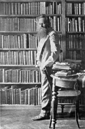 Михаил Грушевский в своем кабинете. Львов, около 1905 г.