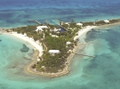 Цей острів на Багамському архіпелазі має пристань на п'ять човнів. На острові є також магазин підводного устаткування, фітнес-центр і чотири відокремлені резиденції. Головний будинок має шість спалень, а також відкриту терасу. Острів повністю ізольований, при цьому звідси можна за 45 хвилин дістатися на літаку до аеропорту в Майамі від розташованої неподалік гавані. Вартість острови - 11,1 млн доларів