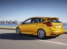 Ford Tangerine Scream. Старый Focus ST поставлялся в цвете Electric Orange.