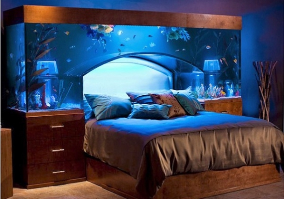 Acrylic Tank - дизайнерське ліжко-акваріум