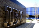 4 место. IBM

Стоимость бренда: $50,7 млрд
Рост стоимости бренда за год: +5%

Корпорация IBM вовремя сориентировалась в новых рыночных реалиях и успела заново изобрести свой бренд как ведущего мирового поставщика софта и IT-сервисной инфраструктуры, отказавшись от борьбы за доминирование в пользовательском сегменте.

IBM удерживает статус обладателя самого богатого патентного портфолио на протяжении 20 лет подряд и умело позиционирует себя как провайдера инноваций в рамках глобальной рекламной кампании.