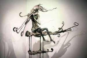 Скульптуру ”Алегорія вітру” Наталії Мудрук можна побачити у столичній галереї ”Триптих” до 7 січня