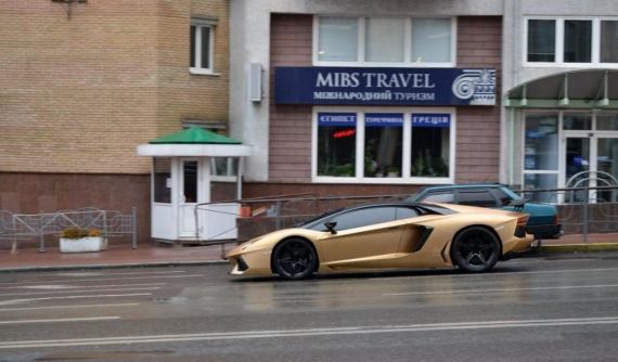 Lamborghini Aventador Oakley Design (5,5 миллионов гривен)