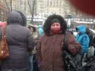 Люди, що намагалися розібрати барикади на Майдані
