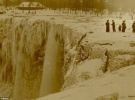 Ретро-фото недели. Ниагарский водопад замерз. Такое явление наблюдалось в марте 1848 года, зимой 1911 (на фото) и 1932 годов.