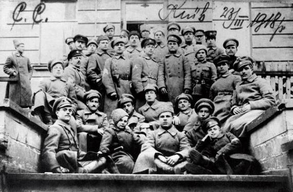 Старшини та вояки полку Січових стрільців 23 березня 1918 року – через неповних три тижні після визволення міста від ”червоних”