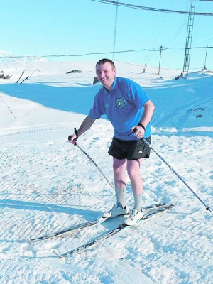 Олександр Афтенюк із Вінниччини катається на лижах в Антарктиді. Улітку температура на Південному полюсі не піднімається вище п’яти градусів морозу