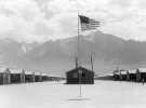 Фотографія зроблена в липні 1942 року в Каліфорнії, табір для інтернированих в Manzanar