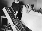 В 1928 в больницах были передвижные библиотеки для пациентов