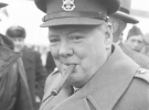 Премьер-министр Великобритании У.Черчилль, прибывший на Ялтинскую конференцию, на аэродроме
