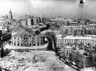 Вид зруйнованого центру міста