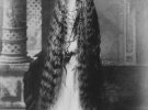 Унаследовала эти роскошные волосы и ее дочь — принцесса Луиза Алансонская