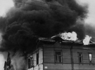 Палаючий будинок після бомбардування фінського портового міста Турку радянськими військами на південному заході Фінляндії 27 грудня 1939