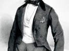 Аґенор Ґолуховський (1812–1875) тричі очолював імператорське намісництво у Галичині: 1849‑1859, 1866‑1868 і 1871‑1875. У 1859‑1861 роках був міністром внутрішніх справ Австрійської імперії. У рідних краях політика недолюблювали: поляки вважали надто поміркованим, українці – затятим полонізатором. Коли 1901-го Ґолуховському встановили пам’ятник у Львові, біля входу в теперішній парк ім. Івана Франка, споруду постійно мали охороняти військові. Попри це пам’ятник постійно пошкоджували – якось відбили шматок барельєфа, тоді відірвали руку